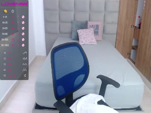 Live sex webcam photo for Gia_Mancini #268743316