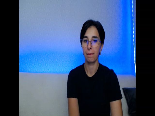 Live sex webcam photo for Miss_Selina4u #268737203