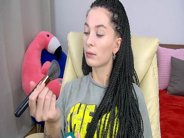 Live sex webcam photo for JessieSwan #268753097