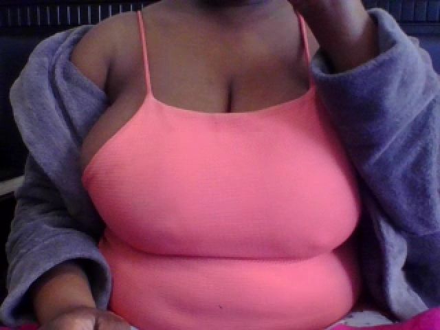 Live sex webcam photo for TheMajestibbb #268742046