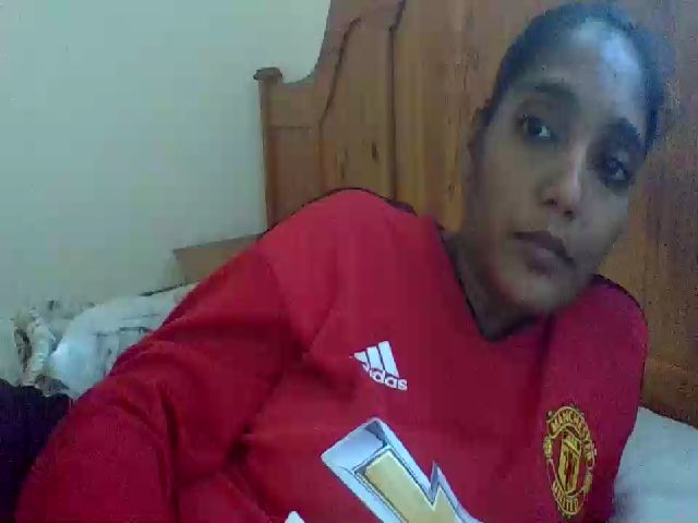 Live sex webcam photo for IndianvixxenX #268744894