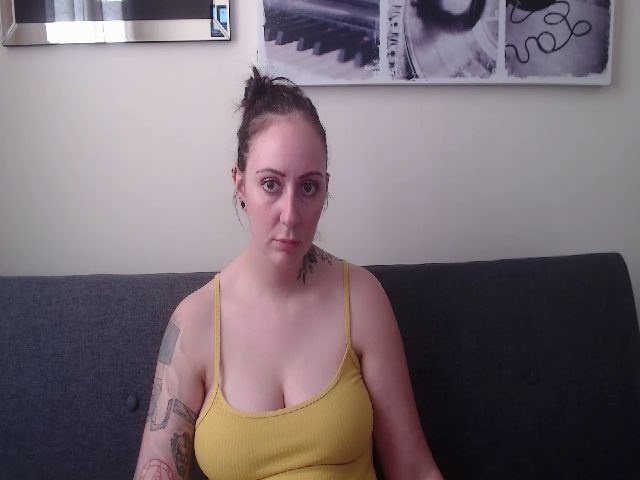 Live sex webcam photo for AmberJayde #268746612