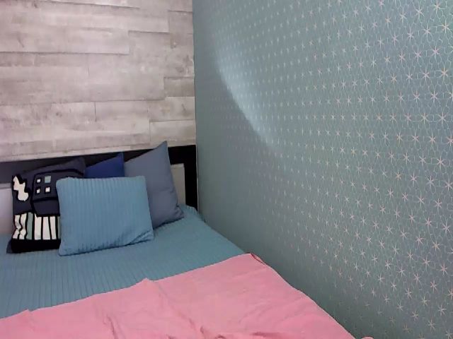 Live sex webcam photo for HugeBoobsErin #268739559