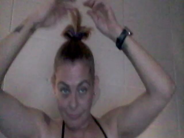 Live sex webcam photo for HotAcid1 #268745616