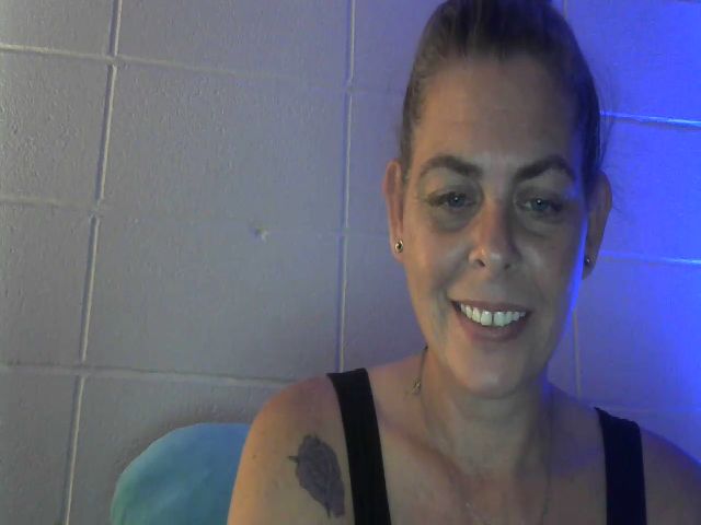 Live sex webcam photo for HotAcid1 #268750698