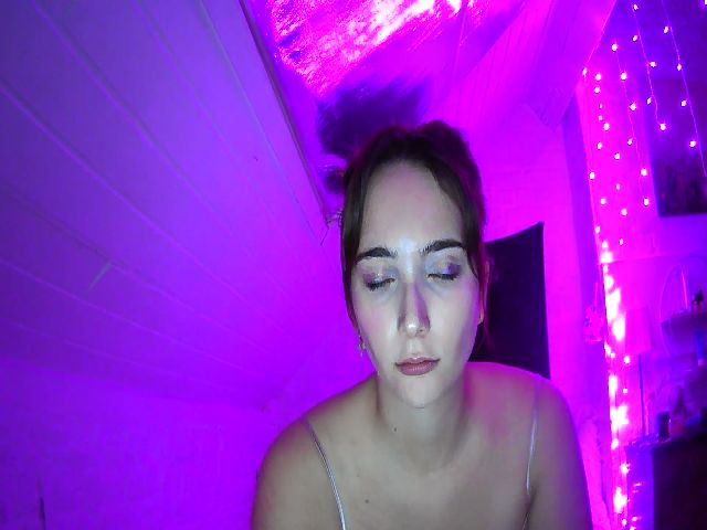 Live sex webcam photo for Avrilpurple #268752301