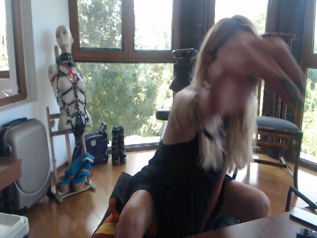 Live sex webcam photo for MissPeregrine #268742565