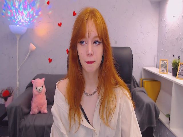 Live sex webcam photo for CarolineArt #268745718