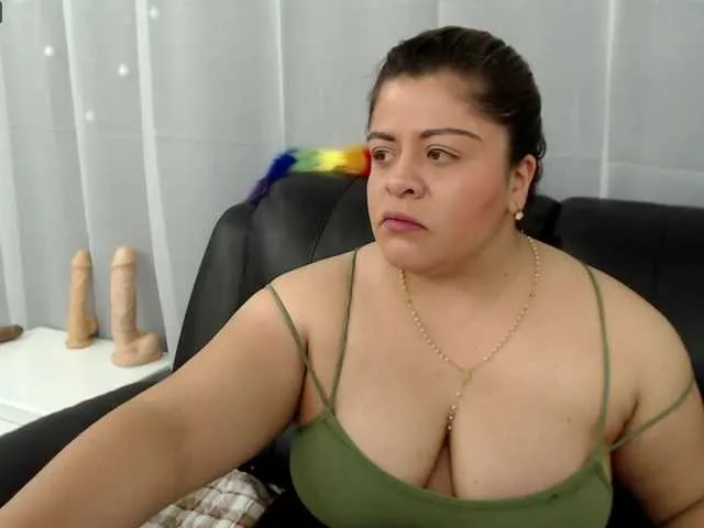 Live sex webcam photo for sopiemaee #268740280