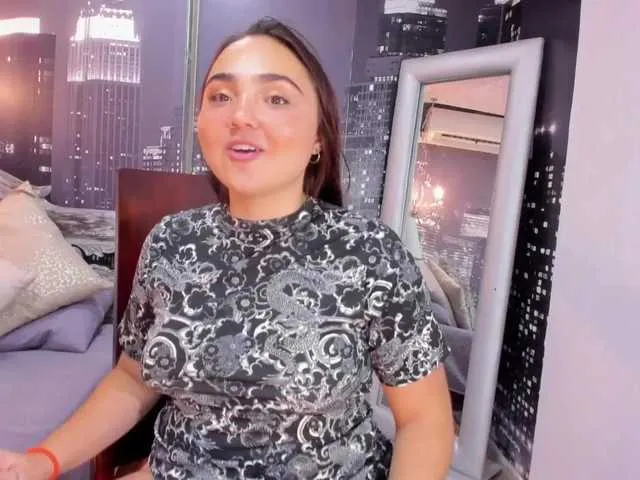 Live sex webcam photo for Hilary-banks #288012709