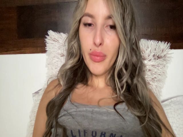 Live sex webcam photo for kiss_kiss_ #268753933