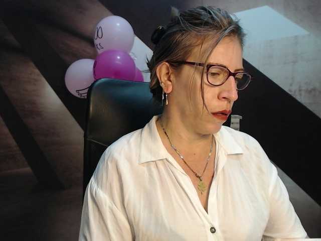 Live sex webcam photo for maturehot-1 #268765499