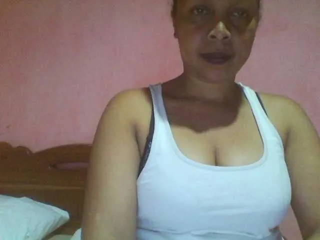 Live sex webcam photo for big-ass-sexy #268771718