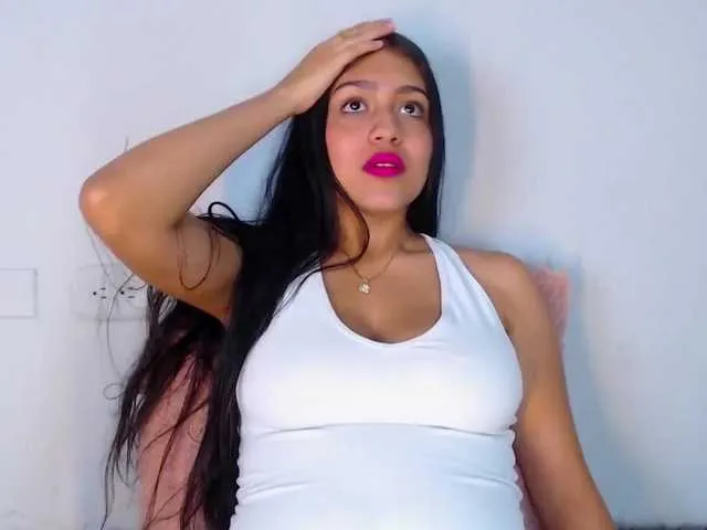 Live sex webcam photo for Sofy-Jones #268770655