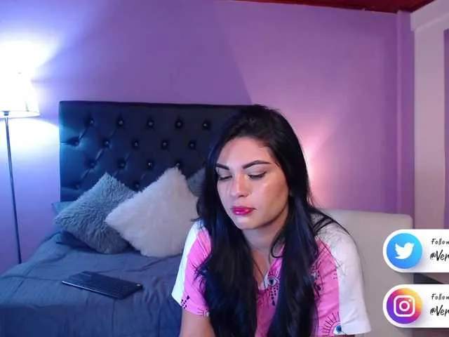 Live sex webcam photo for VeronicaLanz #268765733