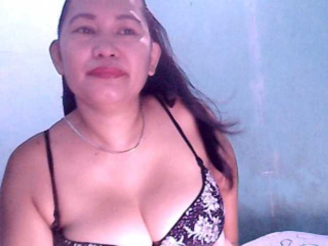 Live sex webcam photo for wildmom4u #268755840