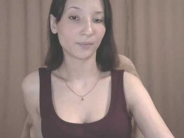 Live sex webcam photo for RenieCalm #268770616