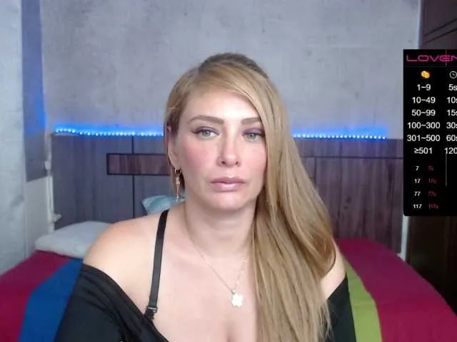 Live sex webcam photo for Geovanafranco #268771303
