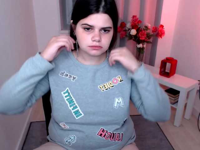 Live sex webcam photo for JoyOnee #268761331