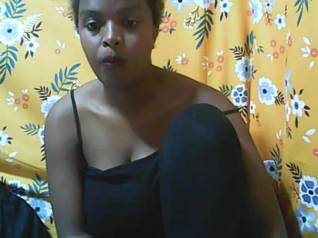 Live sex webcam photo for BLACKWIFE1 #268761194