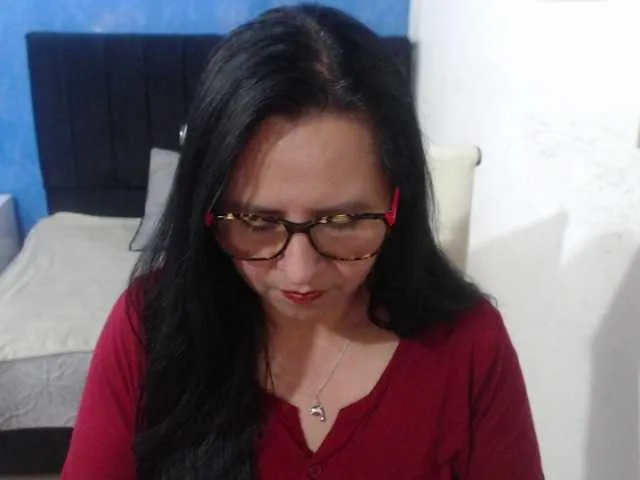 Live sex webcam photo for LaurenMature #268771361