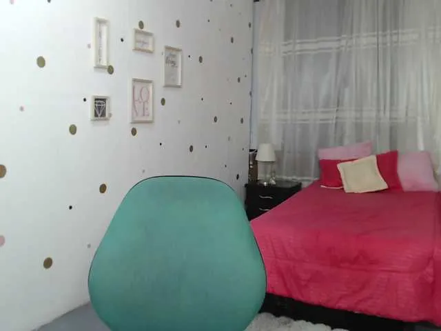 Live sex webcam photo for Perla-Teen #268756195