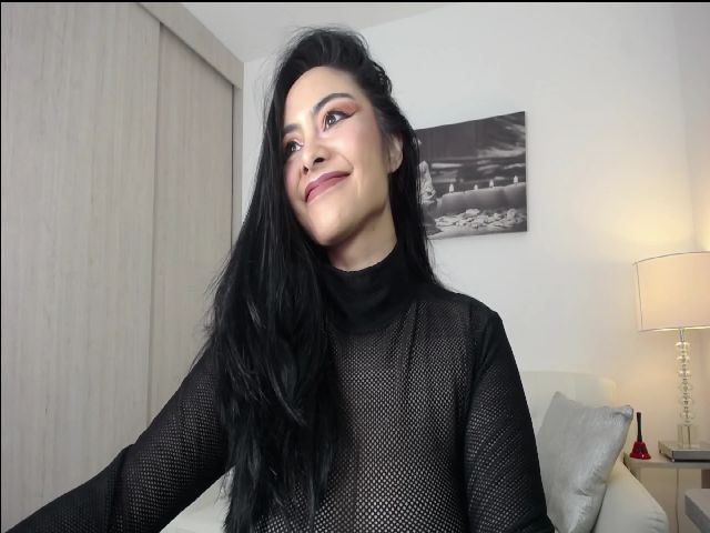 Live sex webcam photo for Marianviolet #268758545