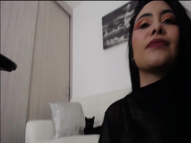 Live sex webcam photo for Marianviolet #268760393