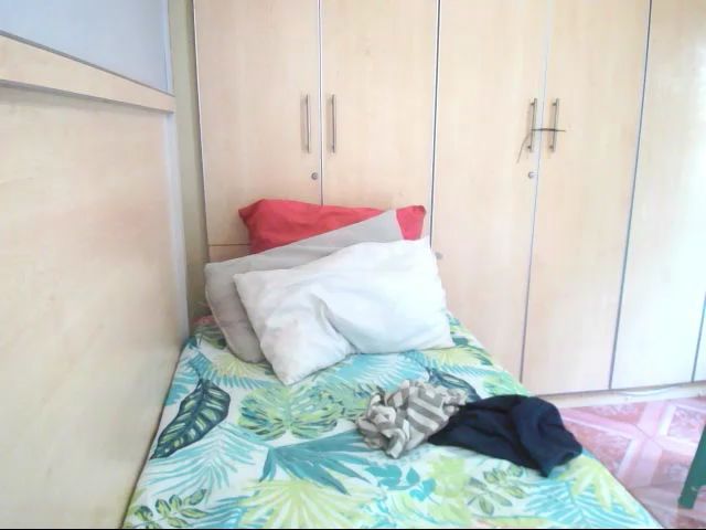 Live sex webcam photo for Indiandiva96 #268762208