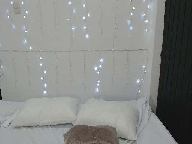 Live sex webcam photo for ShenLong3 #268774993