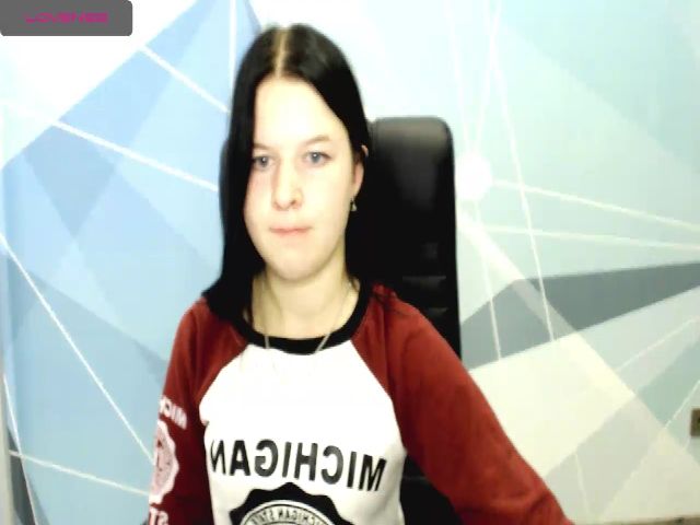 Live sex webcam photo for AnnaFols #268759803