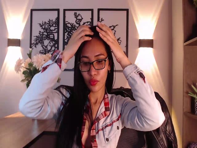 Live sex webcam photo for Alanna_Brown #268754573