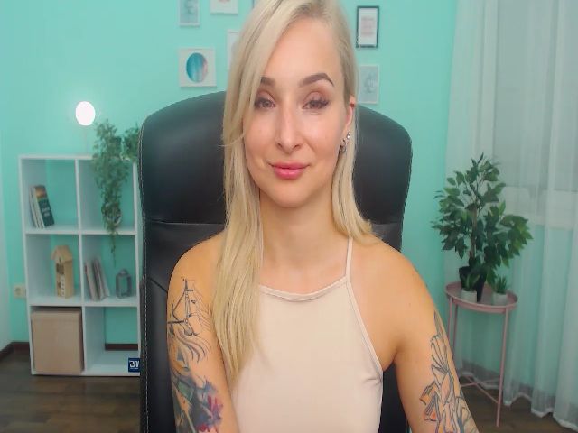 Live sex webcam photo for FieryTigress #268774237