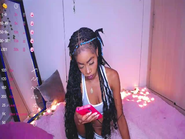 Live sex webcam photo for Aria_brown_ #268774019