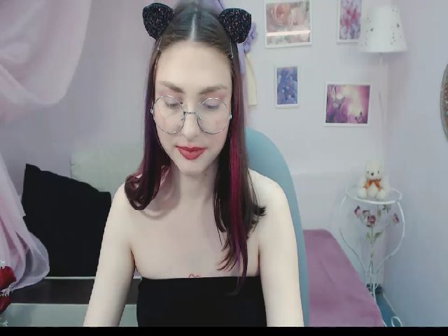 Live sex webcam photo for MadFrau #268769443