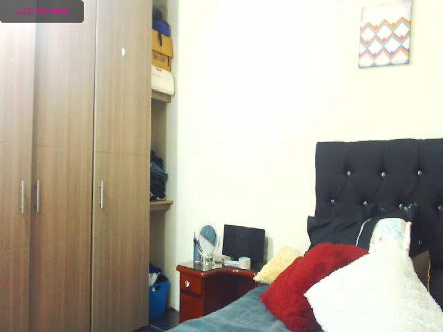 Live sex webcam photo for Catabrown #268775702