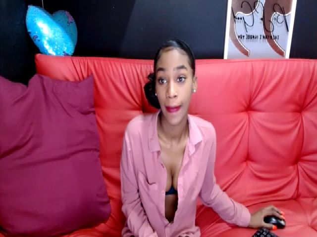 Live sex webcam photo for Ebonyindian69 #268773212