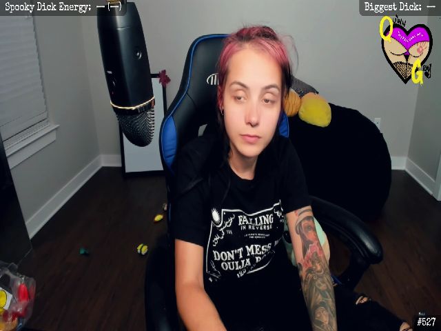 Live sex webcam photo for QuinnGray #268758770
