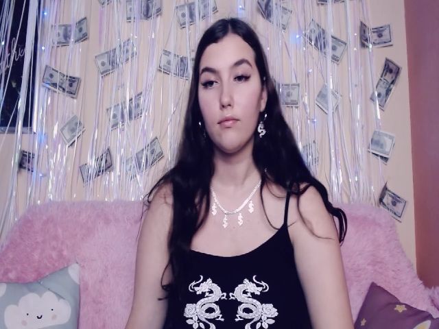 Live sex webcam photo for Innocent_Di #268761680