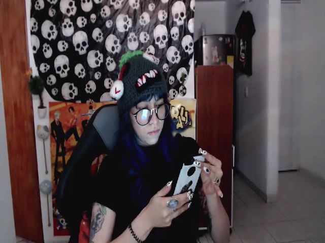 Live sex webcam photo for umaru_michae #268772819