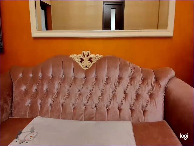 Live sex webcam photo for TinaSparkle3 #268762707