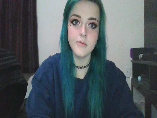 Live sex webcam photo for FloraSky #268757160