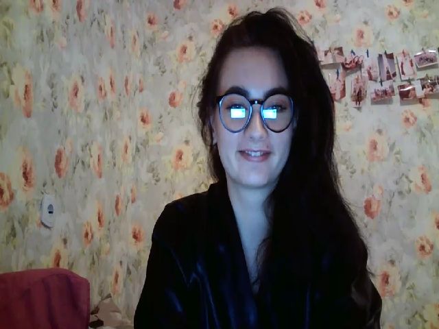 Live sex webcam photo for lolly_hollyy #268772918