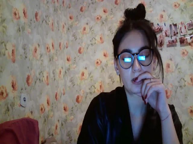 Live sex webcam photo for lolly_hollyy #268774094