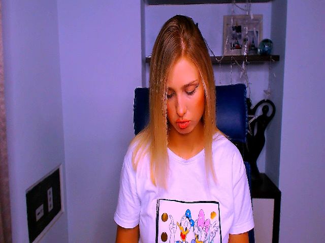 Live sex webcam photo for Vital__Force #268772835