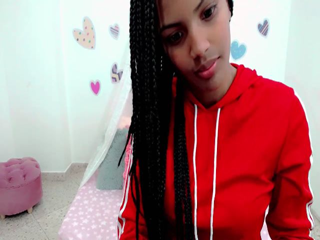 Live sex webcam photo for IvannaSofia20 #268766127