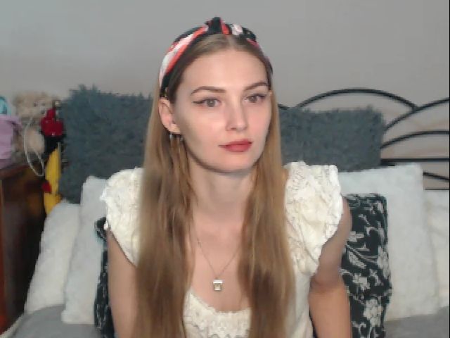 Live sex webcam photo for LarissaSexy25 #268766685