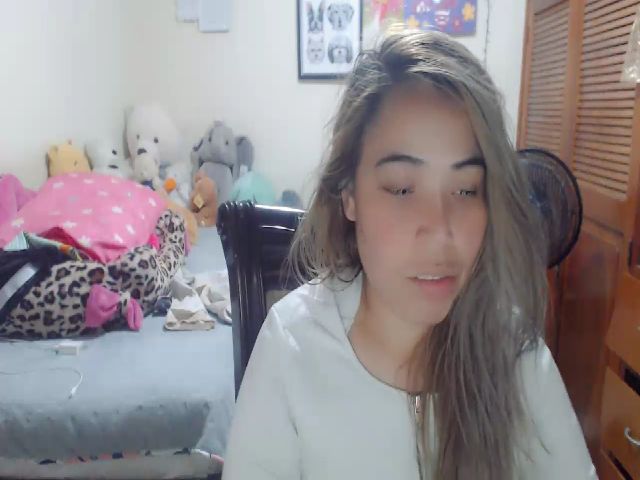 Live sex webcam photo for Meganhill_ #268774420