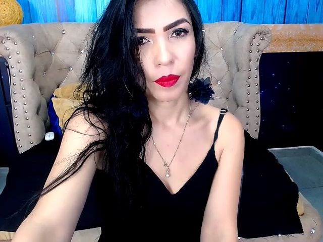 Live sex webcam photo for Slutty_Milf_ #268766282