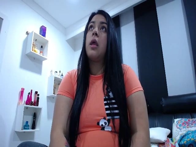 Live sex webcam photo for LaurenLovelly #268762065